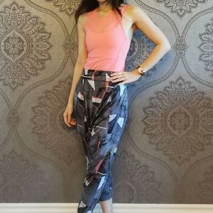 Lululemon tank top with built in bra